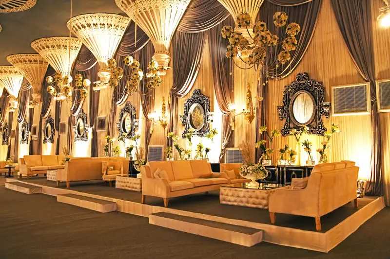 The Ritz by Ferns N Petals